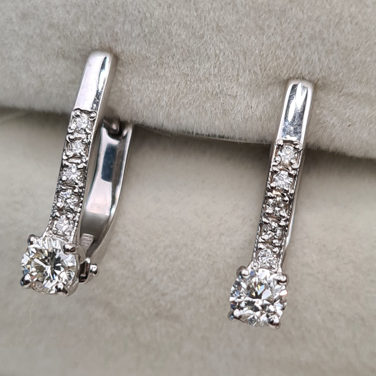 Серьги Deimantas 98178122 2,47гр 0,45ct. купить,NaN