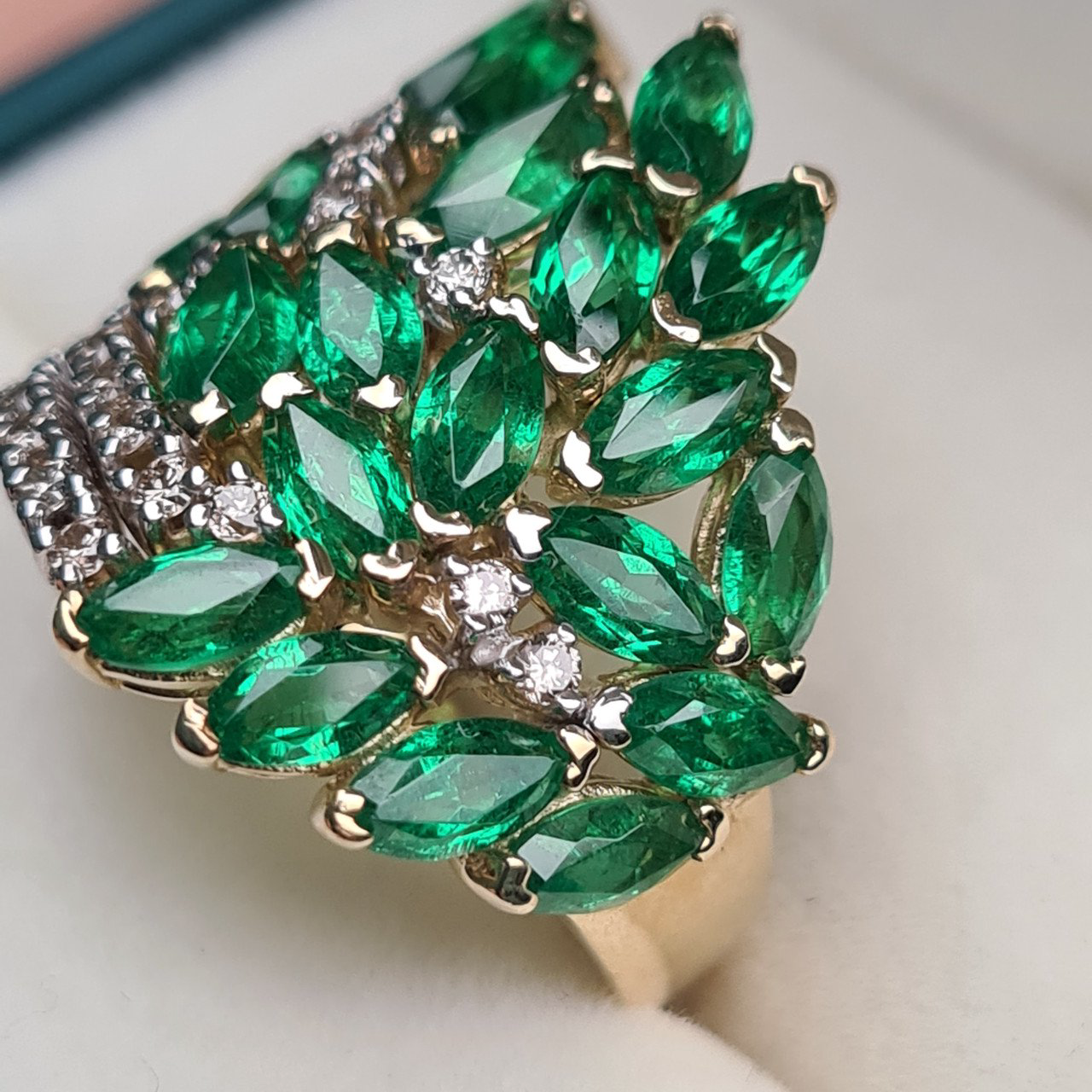 Кольцо Deimantas 95975180 18р 10,45гр 0,40ct. купить,NaN