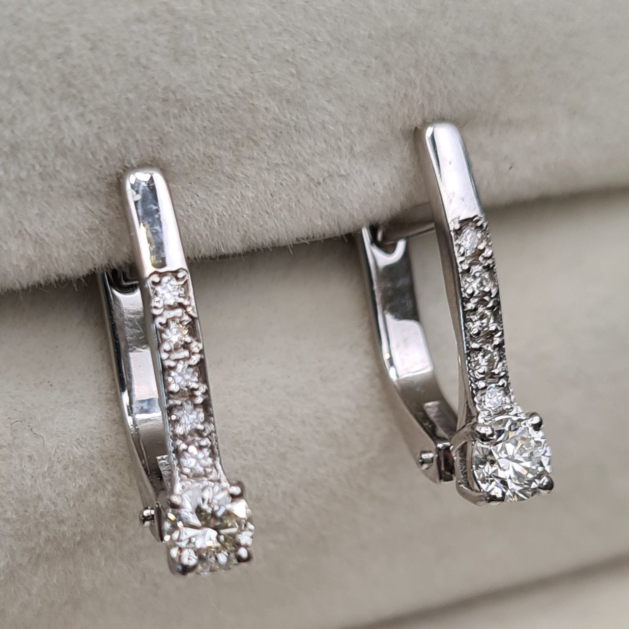 Серьги Deimantas 98178122 2,47гр 0,45ct. купить,NaN