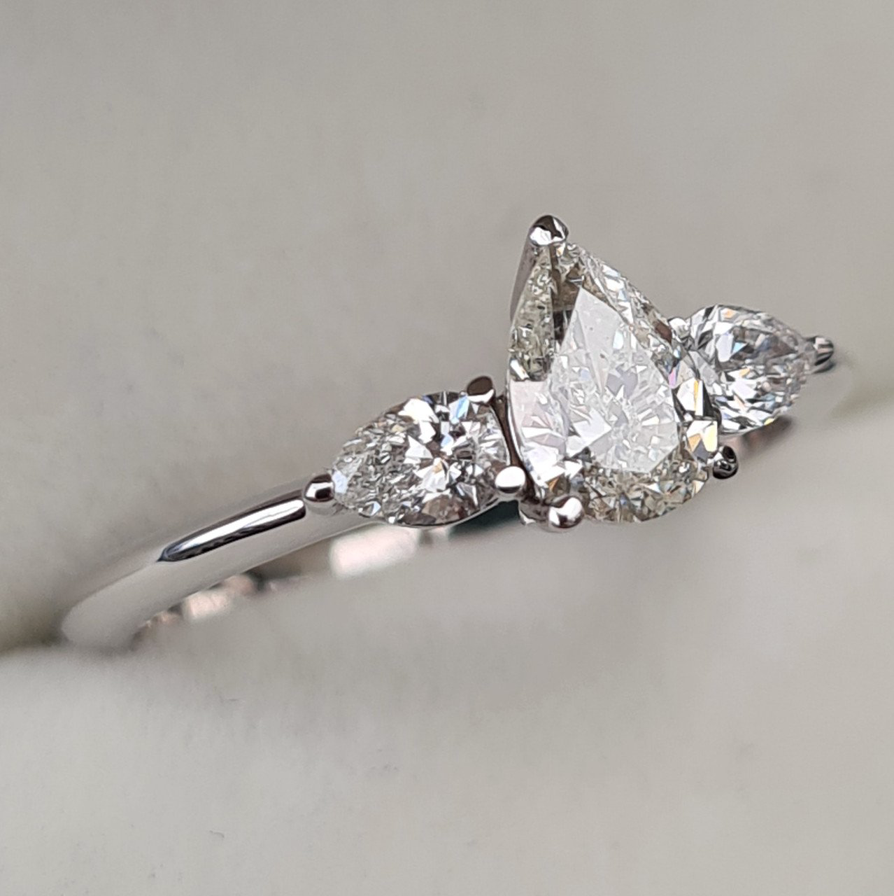 Кольцо Deimantas 94282983 16,5р 2,15гр 0,75ct. купить,NaN