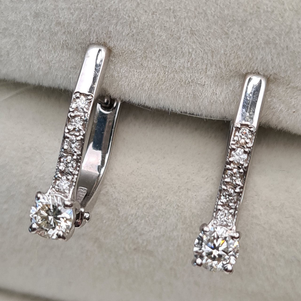Серьги Deimantas 98178122 2,47гр 0,45ct. купить,NaN