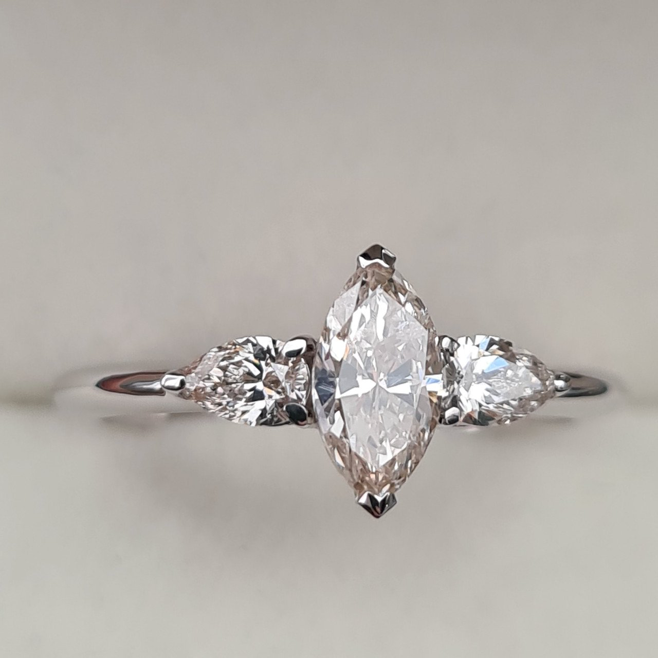 Кольцо Deimantas 94282976 16,5р 2,44гр 0,93ct. купить,NaN