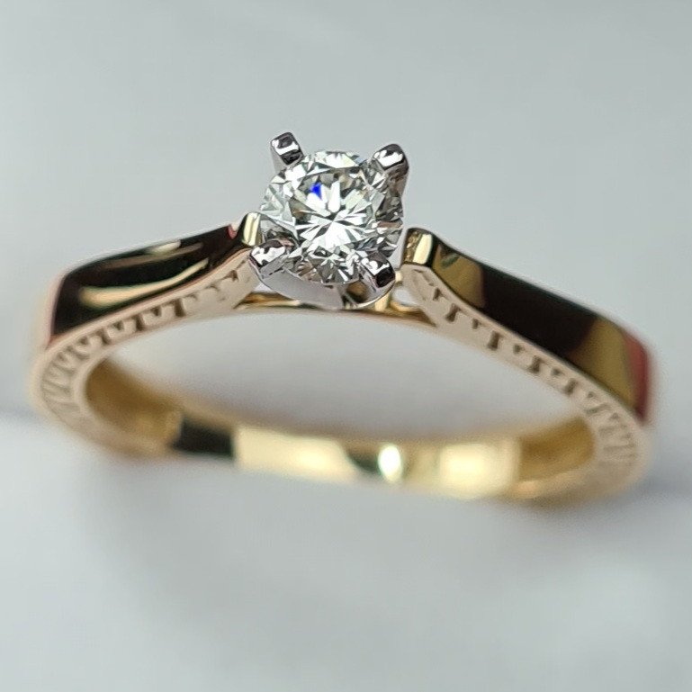 Кольцо Deimantas 81001662 16,51р 2,62гр 0,24ct. купить,NaN
