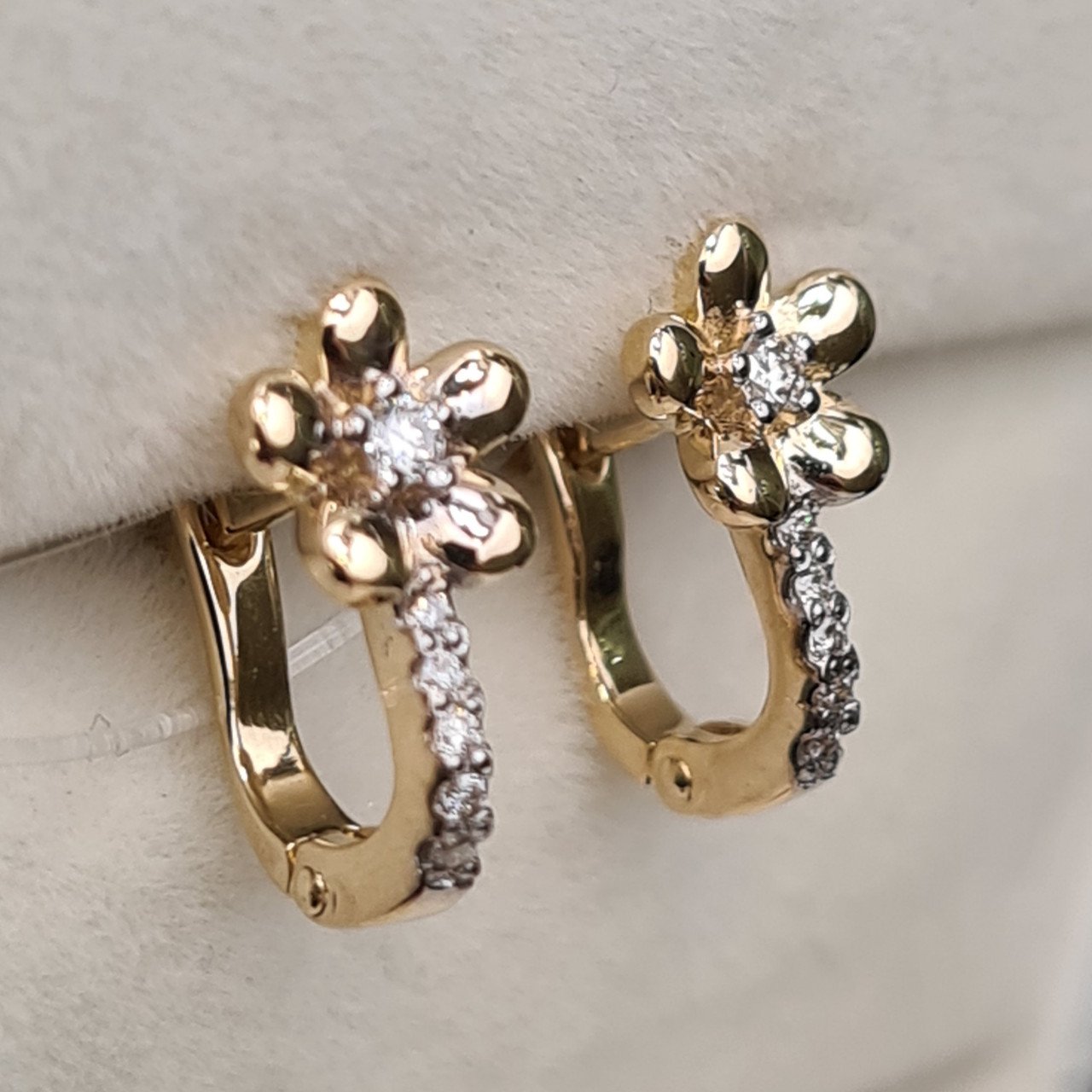Серьги Deimantas 98178132 1,93гр 0,094ct. купить,NaN