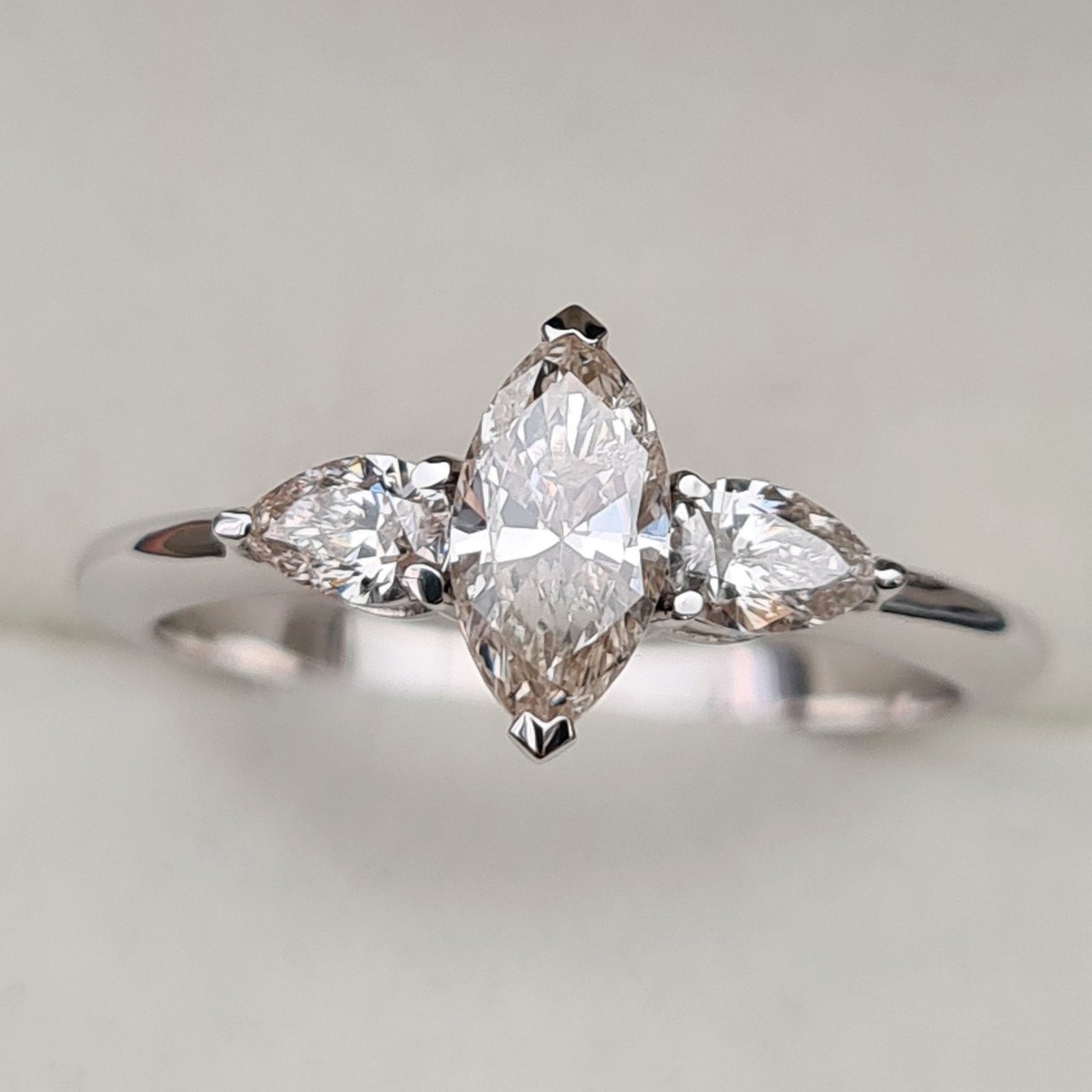 Кольцо Deimantas 94282976 16,5р 2,44гр 0,93ct. купить,NaN