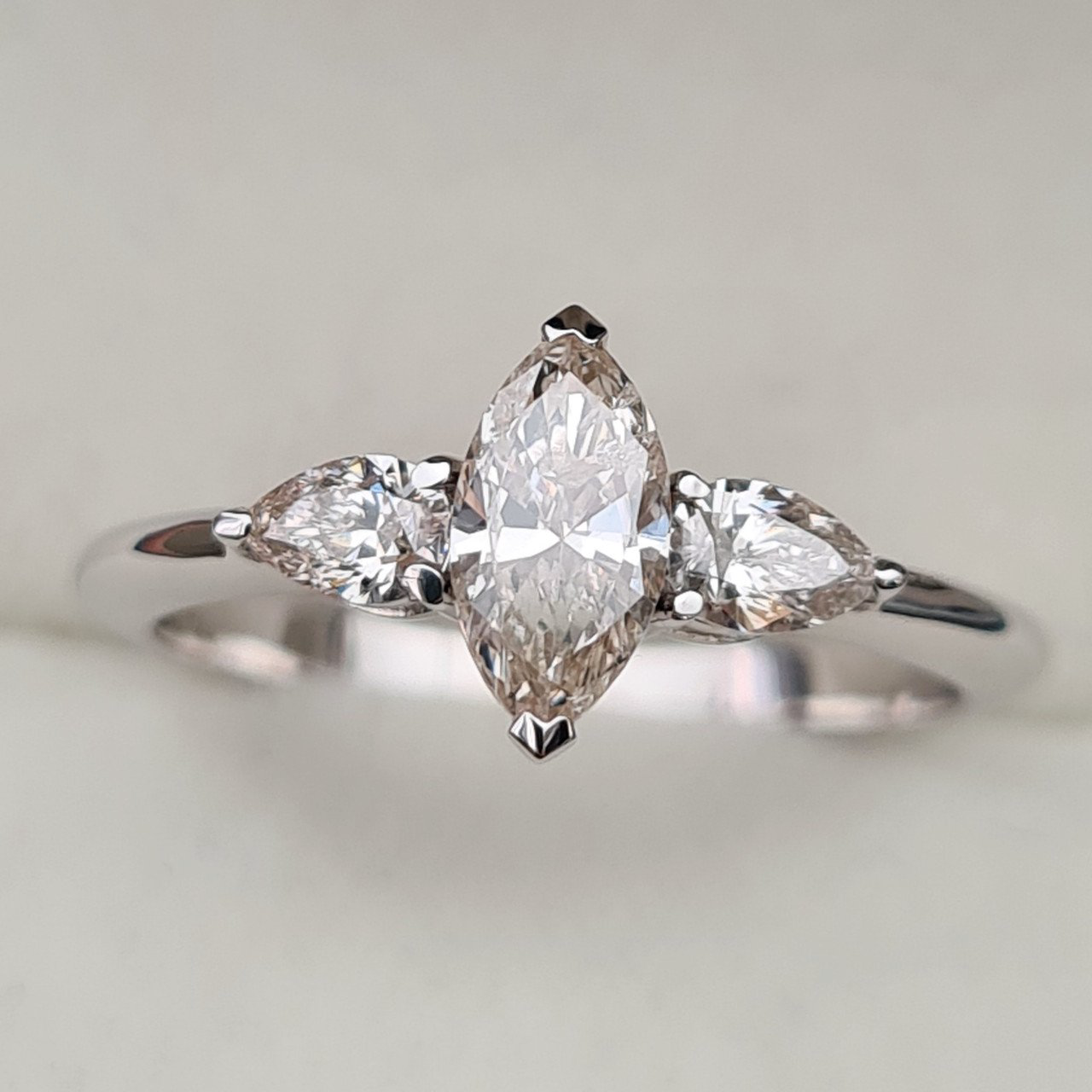 Кольцо Deimantas 94282976 16,5р 2,44гр 0,93ct. купить,NaN