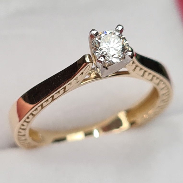 Кольцо Deimantas 81001662 16,51р 2,62гр 0,24ct. купить,NaN