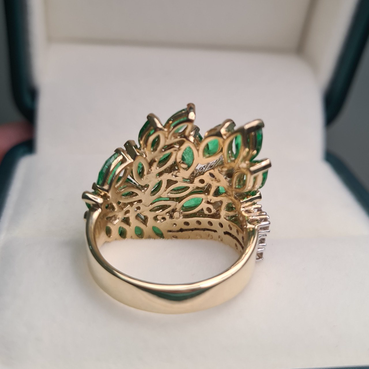 Кольцо Deimantas 95975180 18р 10,45гр 0,40ct. купить,NaN