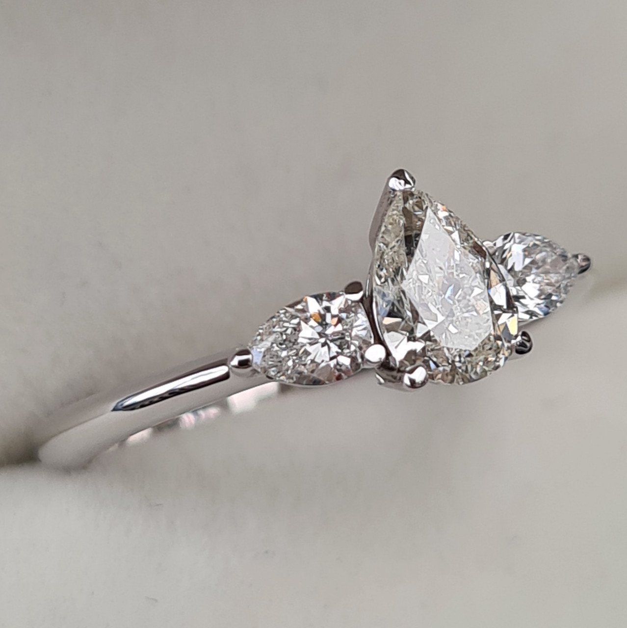 Кольцо Deimantas 94282983 16,5р 2,15гр 0,75ct. купить,NaN
