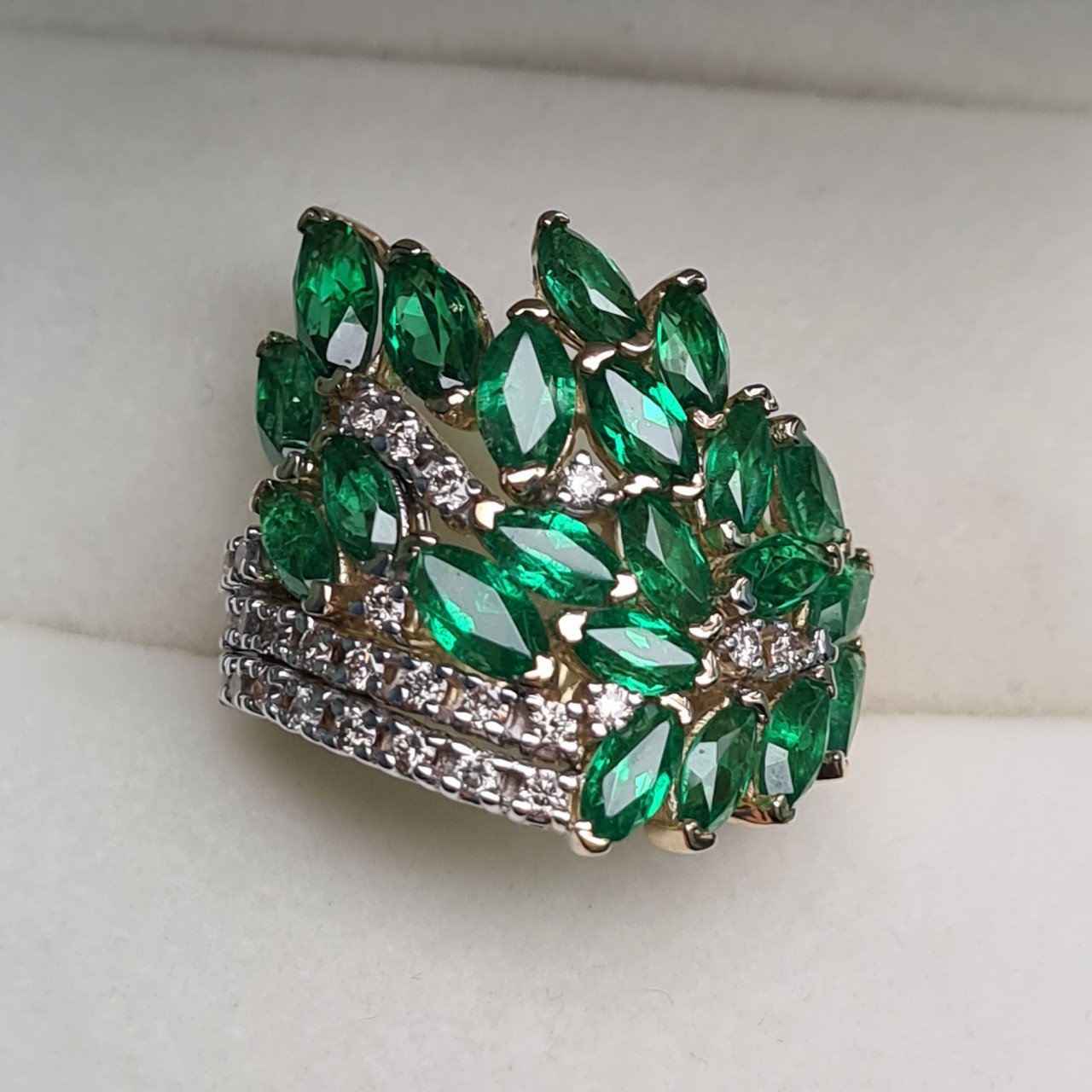Кольцо Deimantas 95975180 18р 10,45гр 0,40ct. купить,NaN