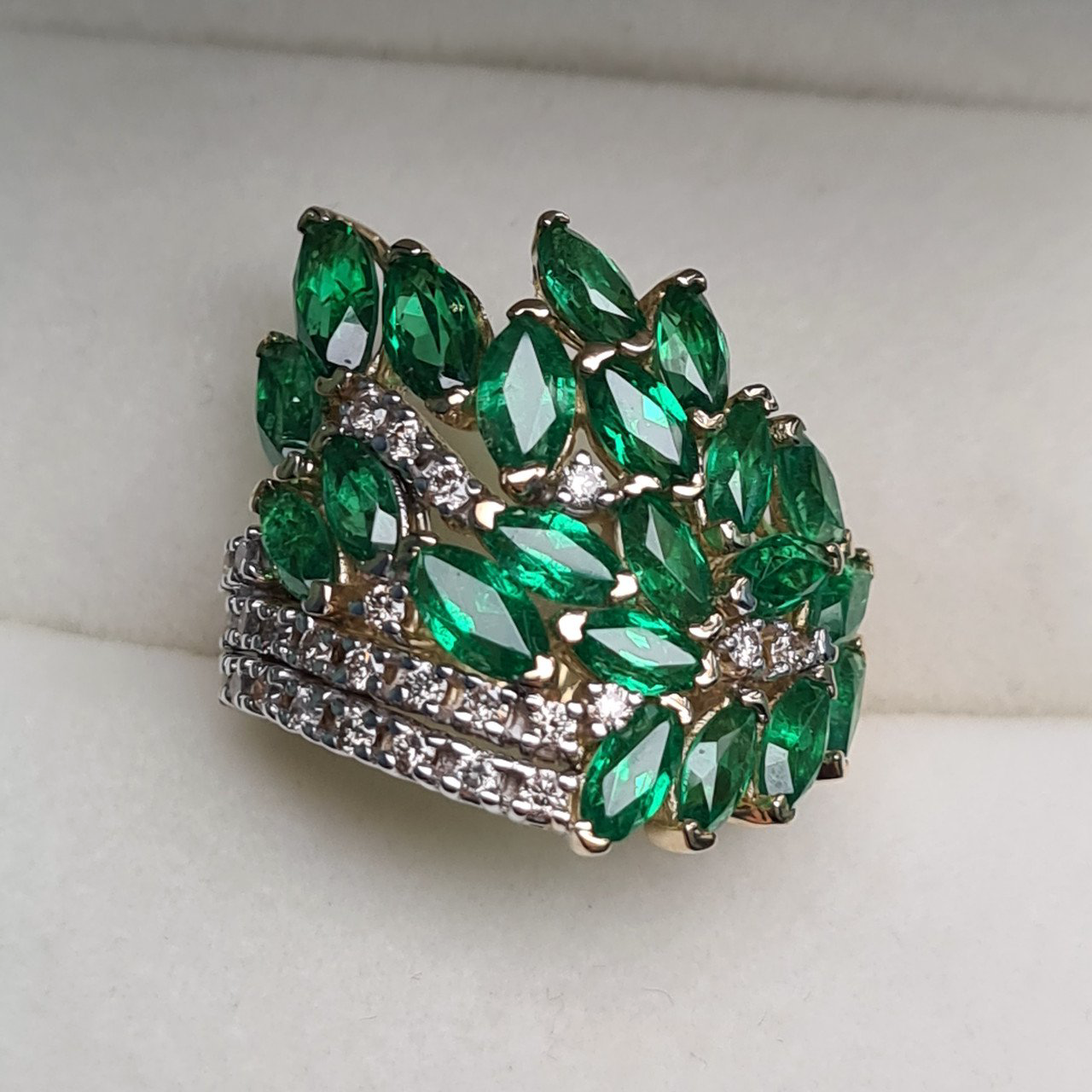 Кольцо Deimantas 95975180 18р 10,45гр 0,40ct. купить,NaN