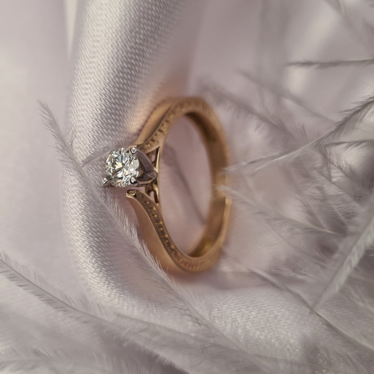 Кольцо Deimantas 81001662 16,51р 2,62гр 0,24ct. купить,NaN