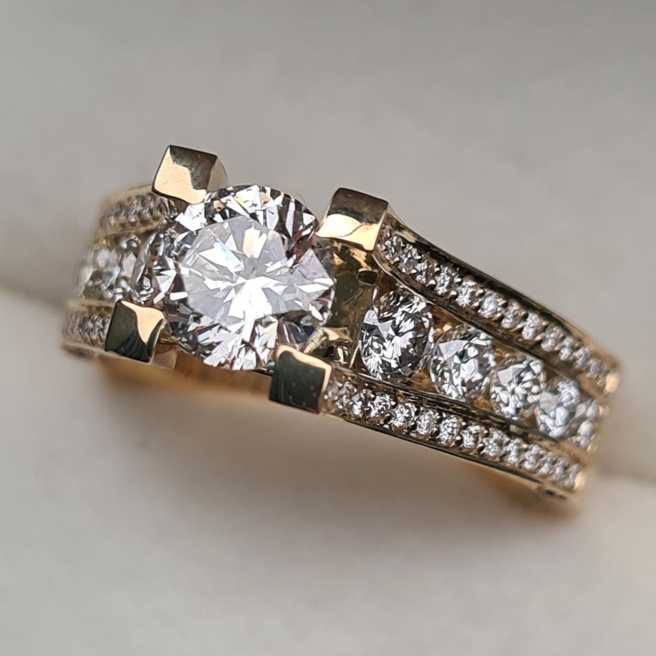 Кольцо Deimantas 95975182 18р 2,36гр 2,36ct. купить,NaN