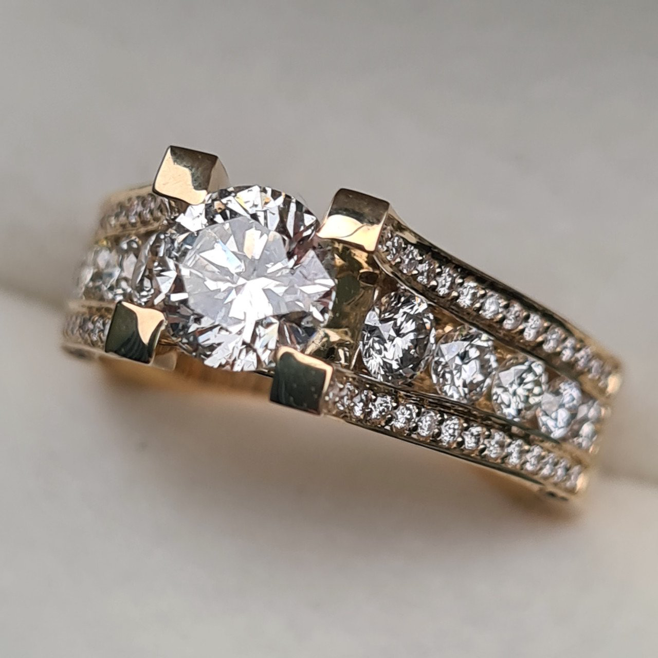 Кольцо Deimantas 95975182 18р 2,36гр 2,36ct. купить,NaN