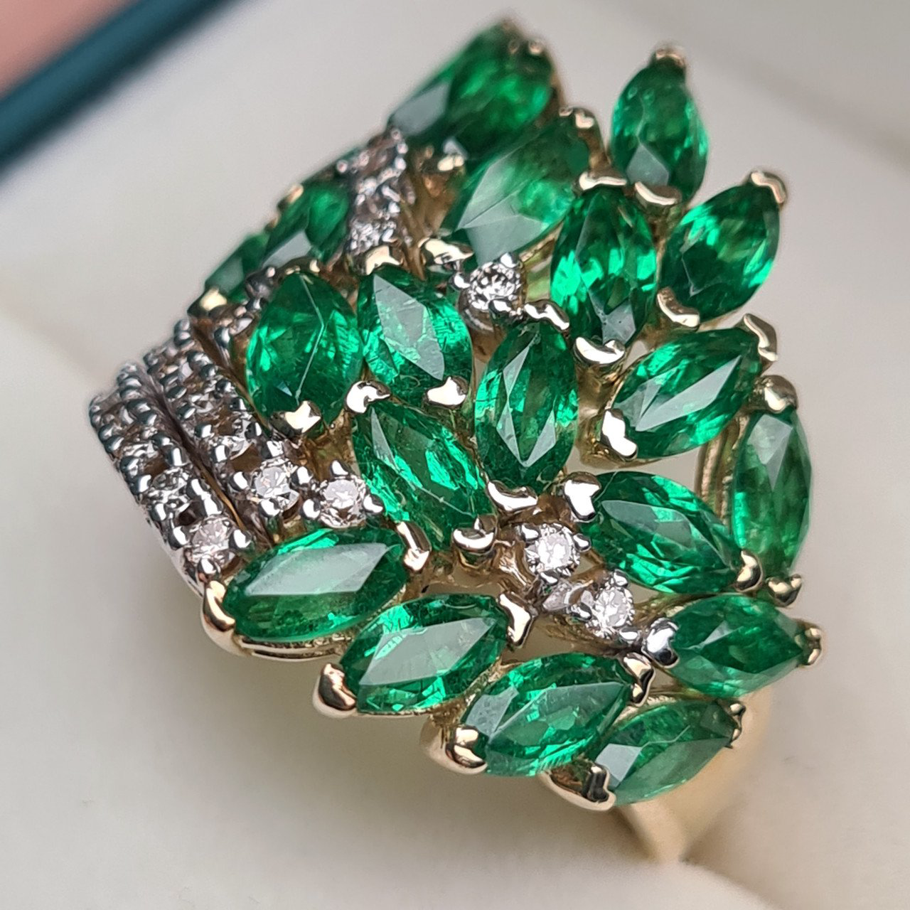 Кольцо Deimantas 95975180 18р 10,45гр 0,40ct. купить,NaN