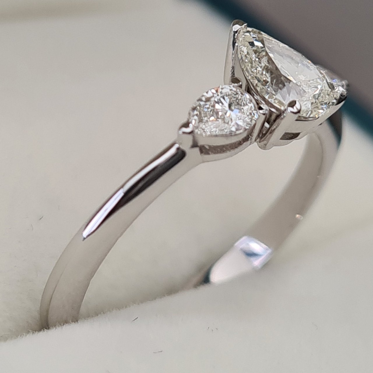 Кольцо Deimantas 94282983 16,5р 2,15гр 0,75ct. купить,NaN