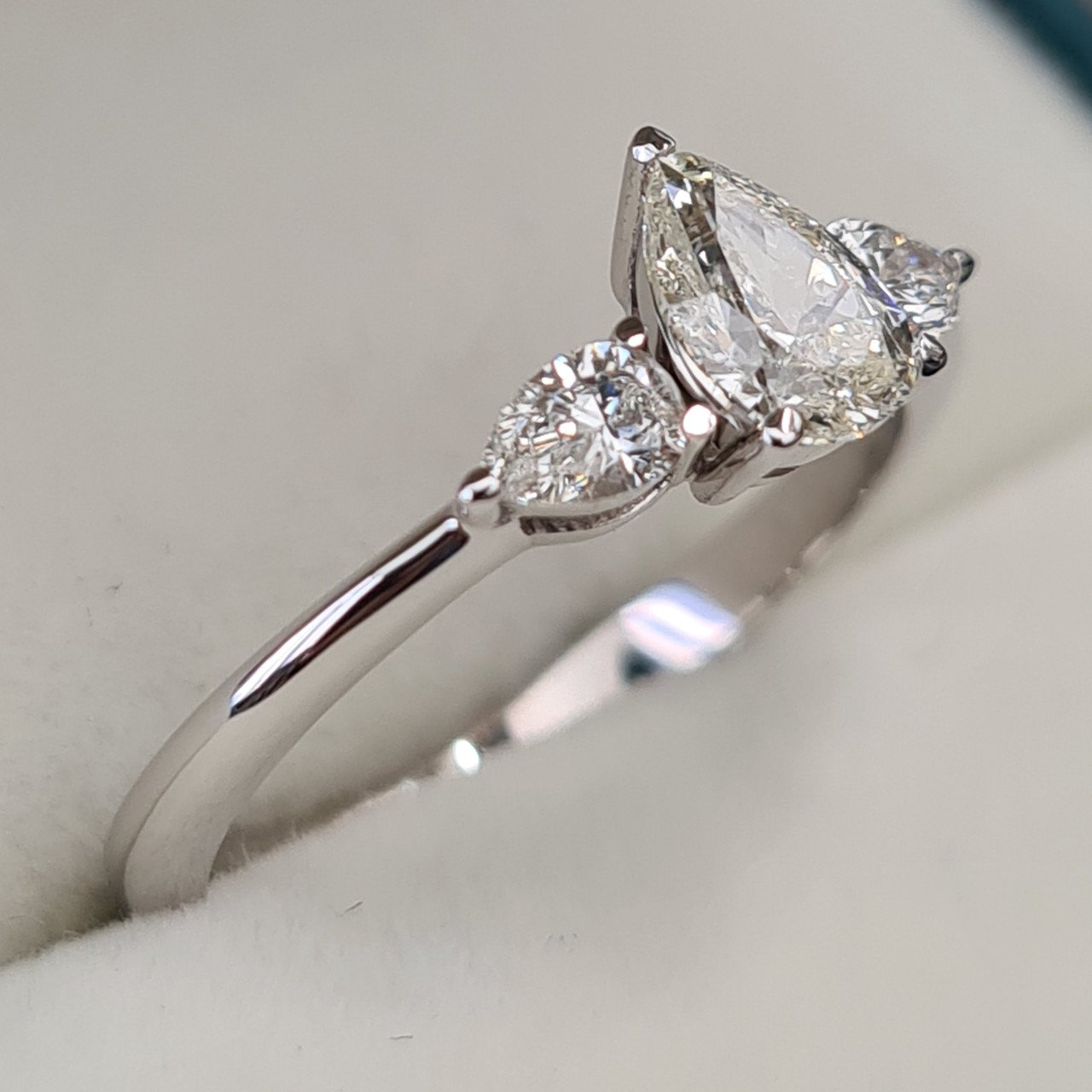 Кольцо Deimantas 94282983 16,5р 2,15гр 0,75ct. купить,NaN