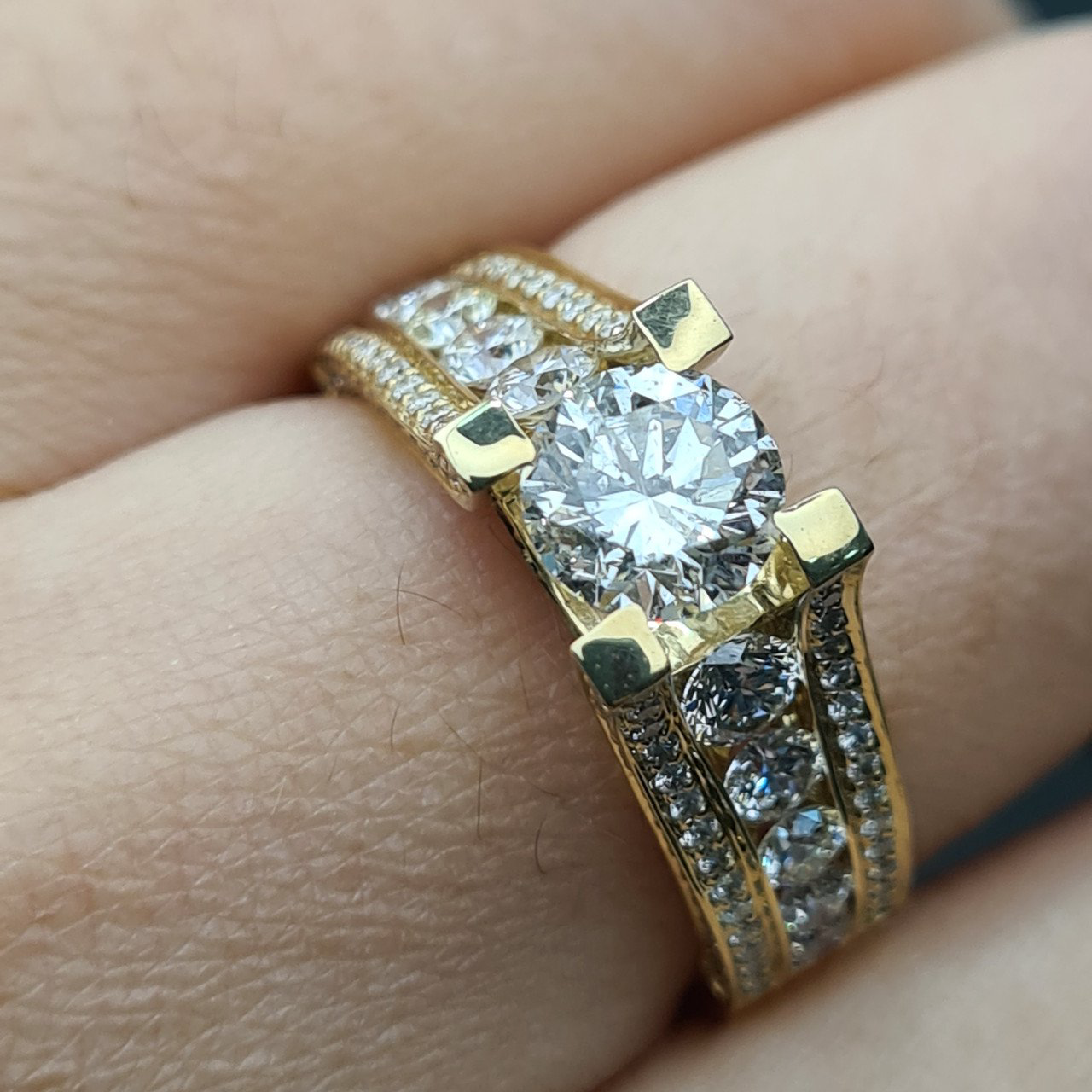 Кольцо Deimantas 95975182 18р 2,36гр 2,36ct. купить,NaN