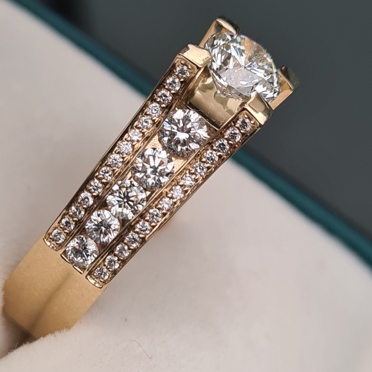Кольцо Deimantas 95975182 18р 2,36гр 2,36ct. купить,NaN
