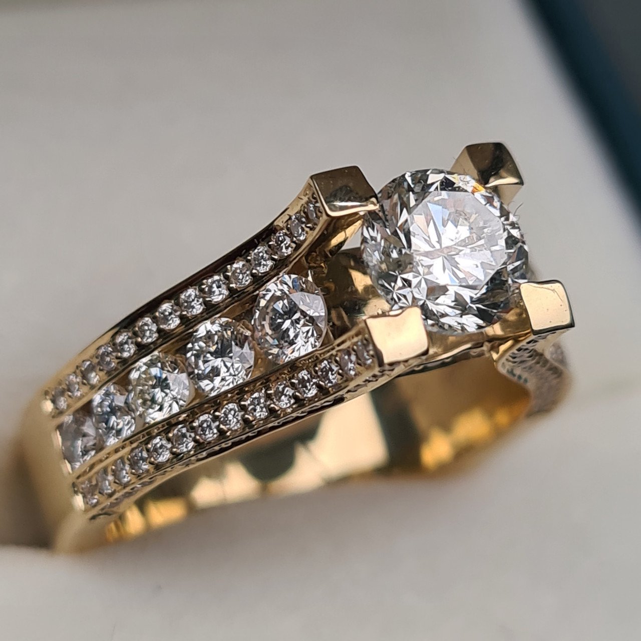 Кольцо Deimantas 95975182 18р 2,36гр 2,36ct. купить,NaN