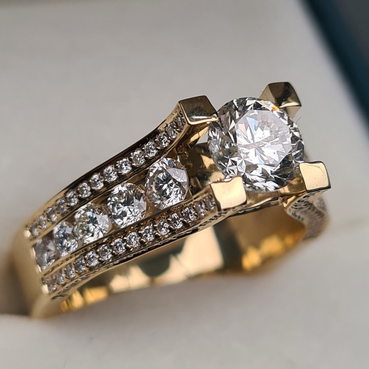 Кольцо Deimantas 95975182 18р 2,36гр 2,36ct. купить,NaN