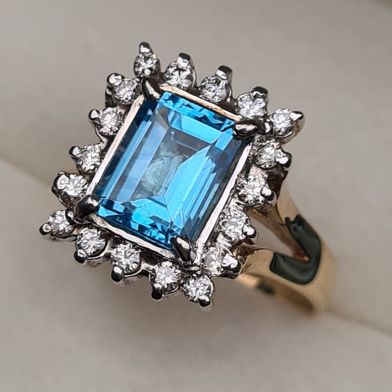 Кольцо Deimantas 95975187 18р 6,67гр 0,60ct. купить,NaN
