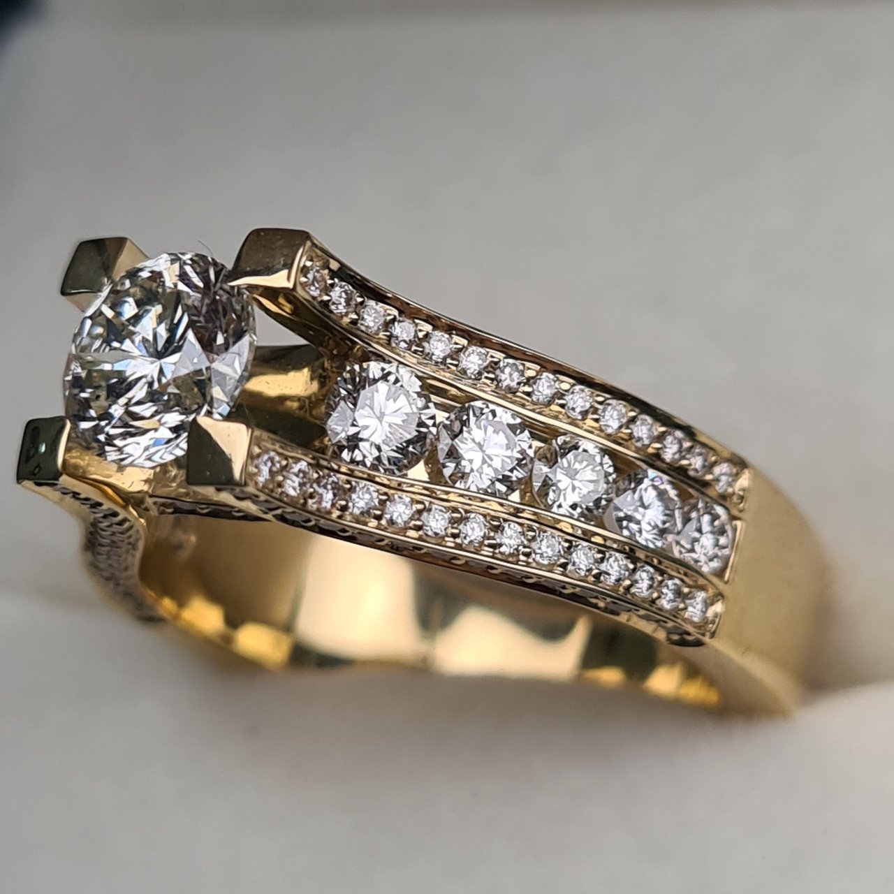 Кольцо Deimantas 95975182 18р 2,36гр 2,36ct. купить,NaN
