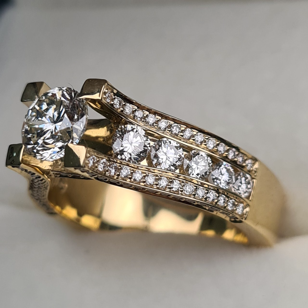 Кольцо Deimantas 95975182 18р 2,36гр 2,36ct. купить,NaN