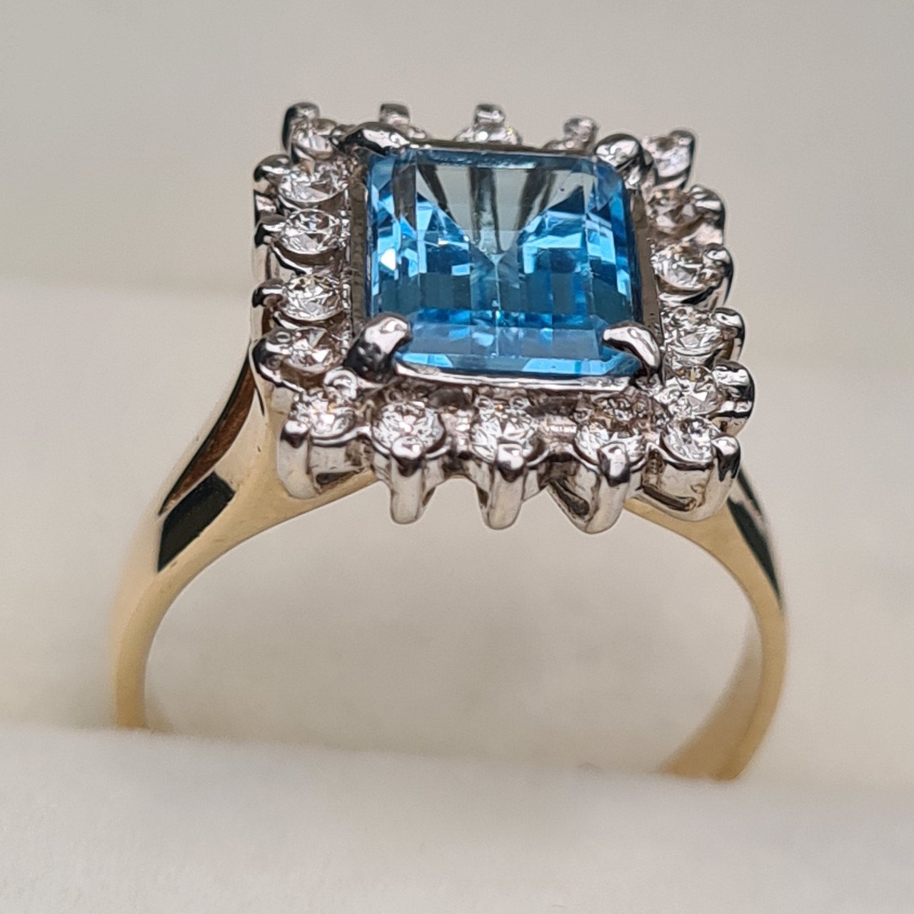 Кольцо Deimantas 95975187 18р 6,67гр 0,60ct. купить,NaN