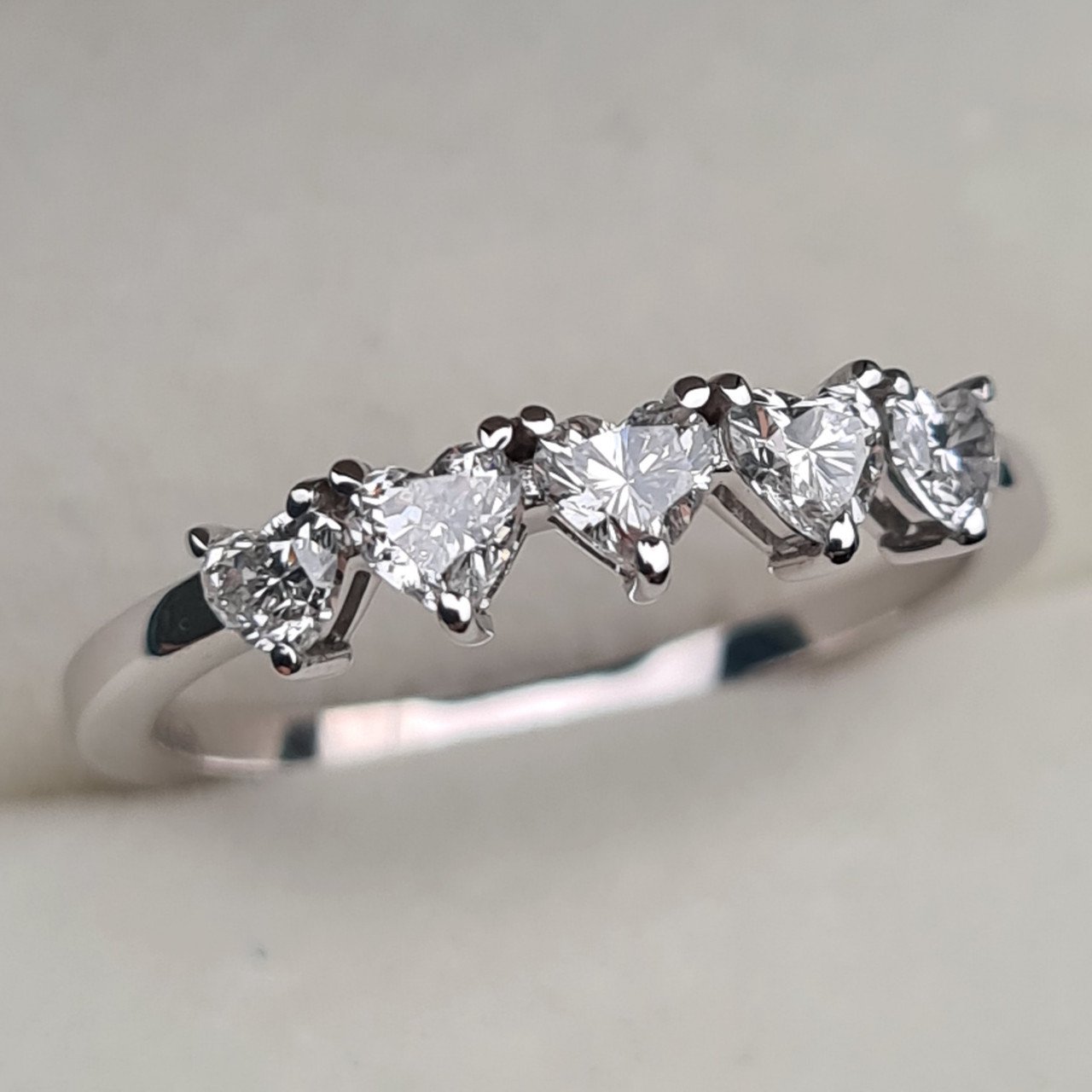 Кольцо Deimantas 95976219 16,5р 1,93гр 0,58ct. купить,NaN