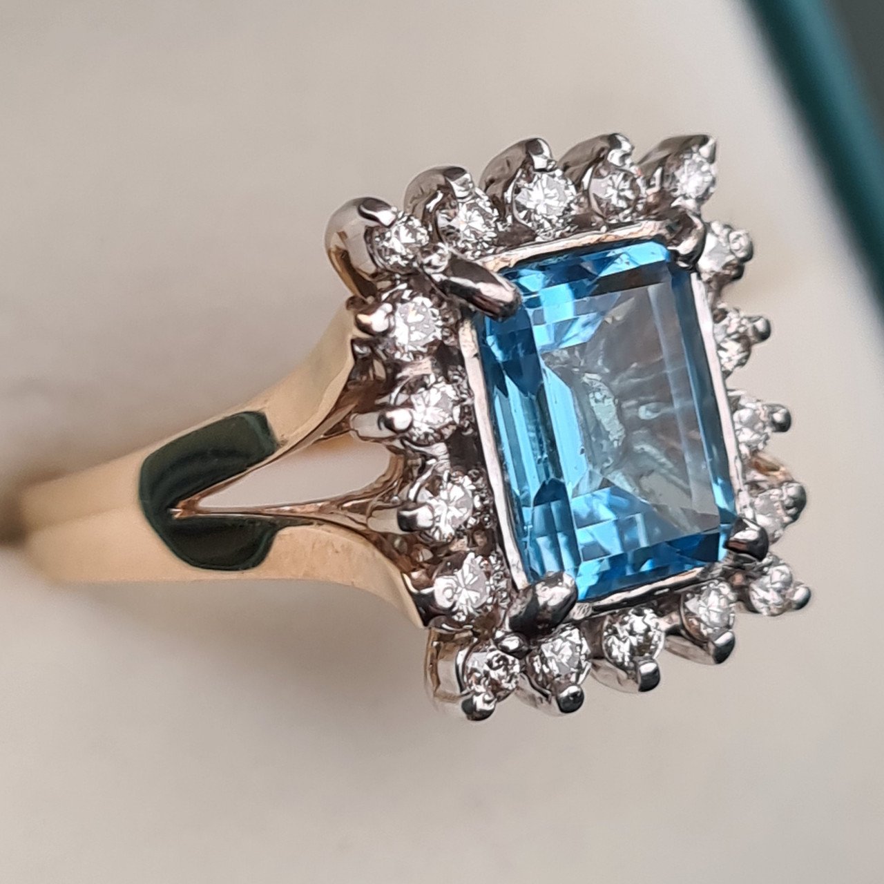 Кольцо Deimantas 95975187 18р 6,67гр 0,60ct. купить,NaN