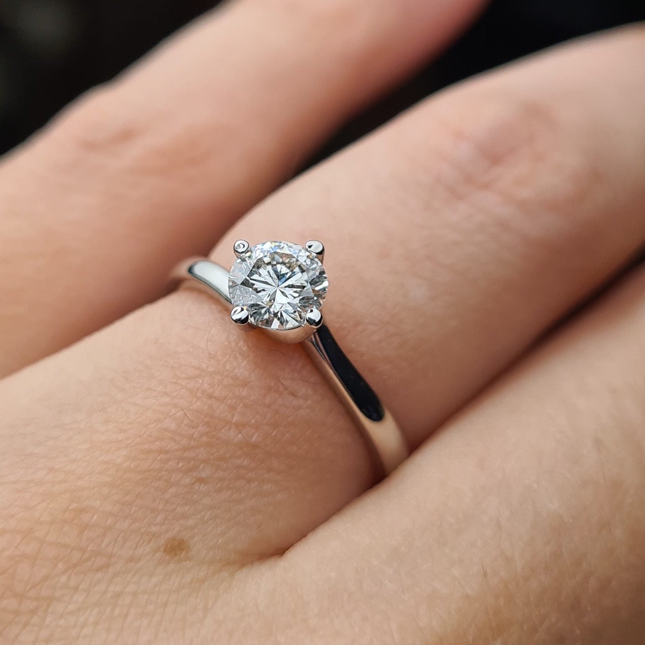 Кольцо Deimantas 81001664 16,51р 2,2гр 0,56ct. купить,NaN