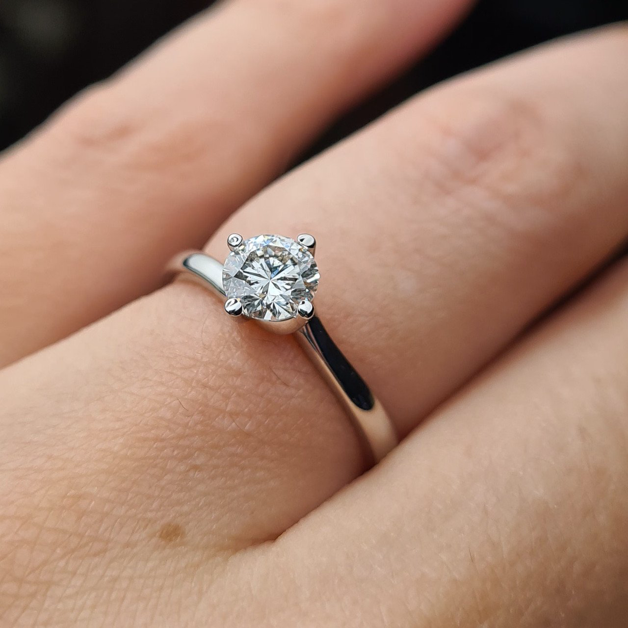 Кольцо Deimantas 81001664 16,51р 2,2гр 0,56ct. купить,NaN