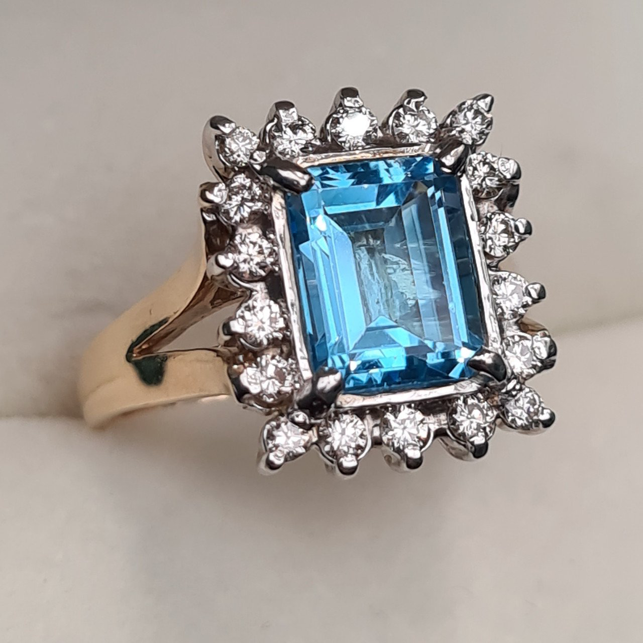 Кольцо Deimantas 95975187 18р 6,67гр 0,60ct. купить,NaN