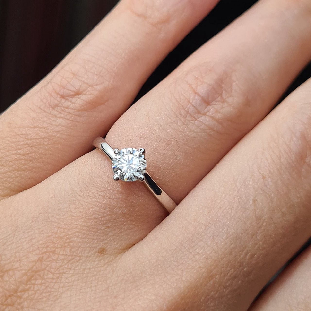 Кольцо Deimantas 81001664 16,51р 2,2гр 0,56ct. купить,NaN