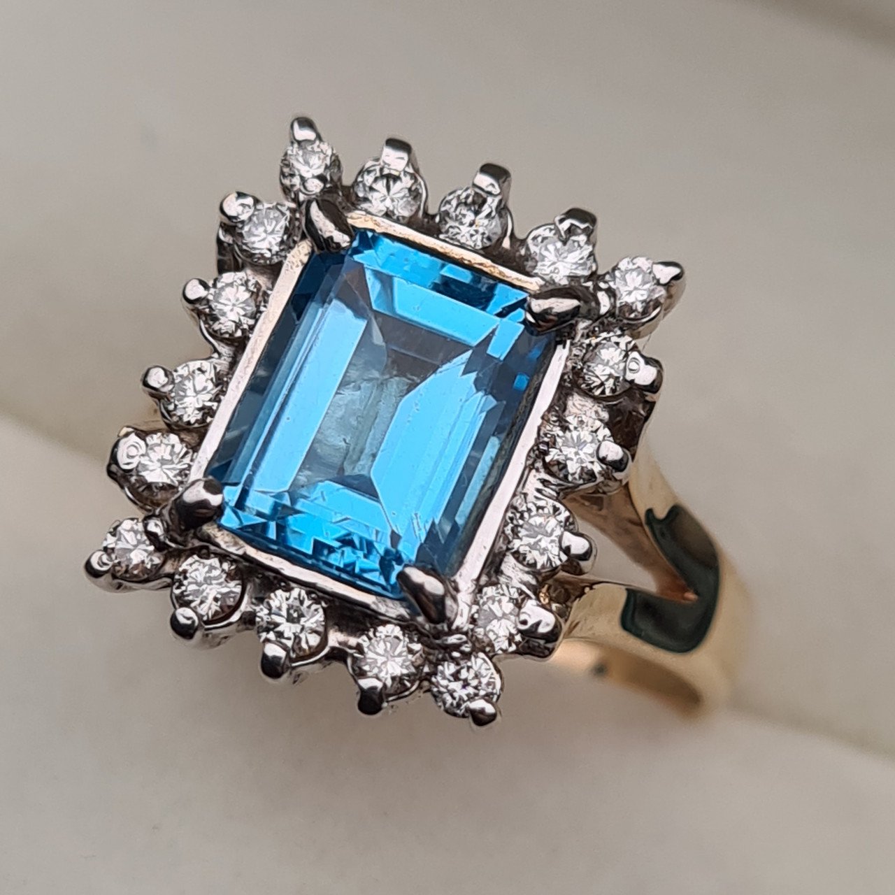 Кольцо Deimantas 95975187 18р 6,67гр 0,60ct. купить,NaN
