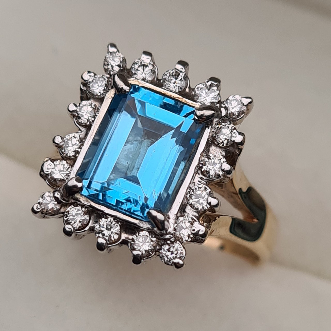 Кольцо Deimantas 95975187 18р 6,67гр 0,60ct. купить,NaN