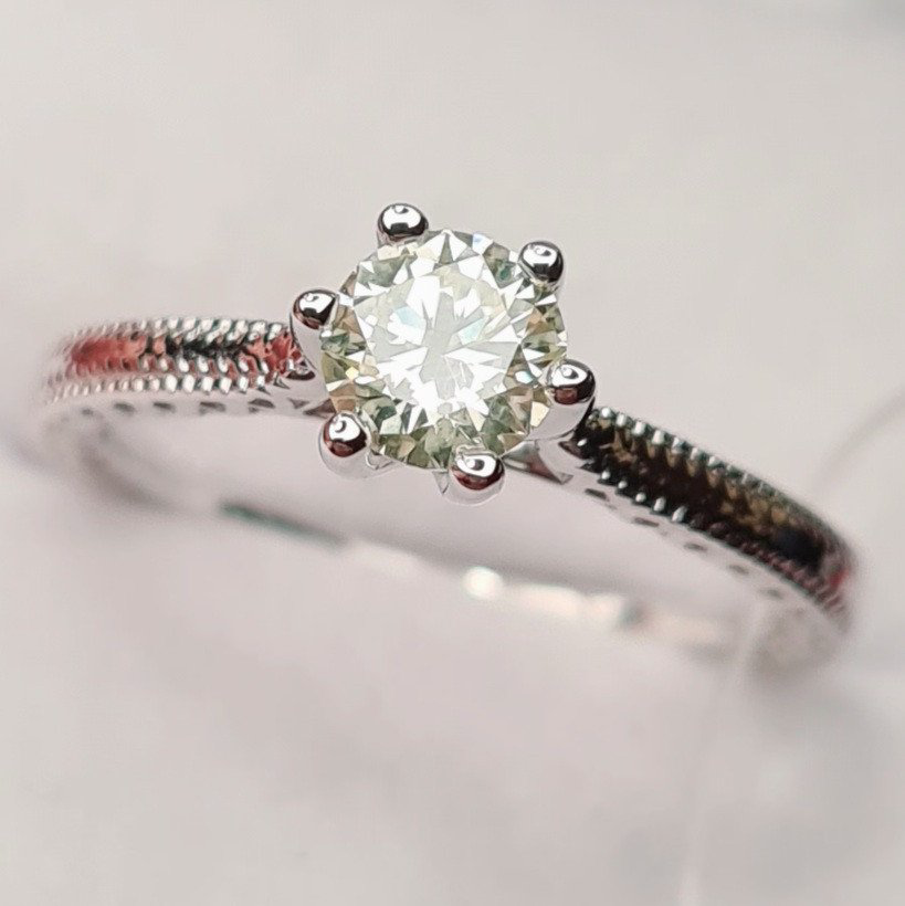 Кольцо Deimantas 81167293 16,5р 2,87гр 0,50ct. купить,NaN