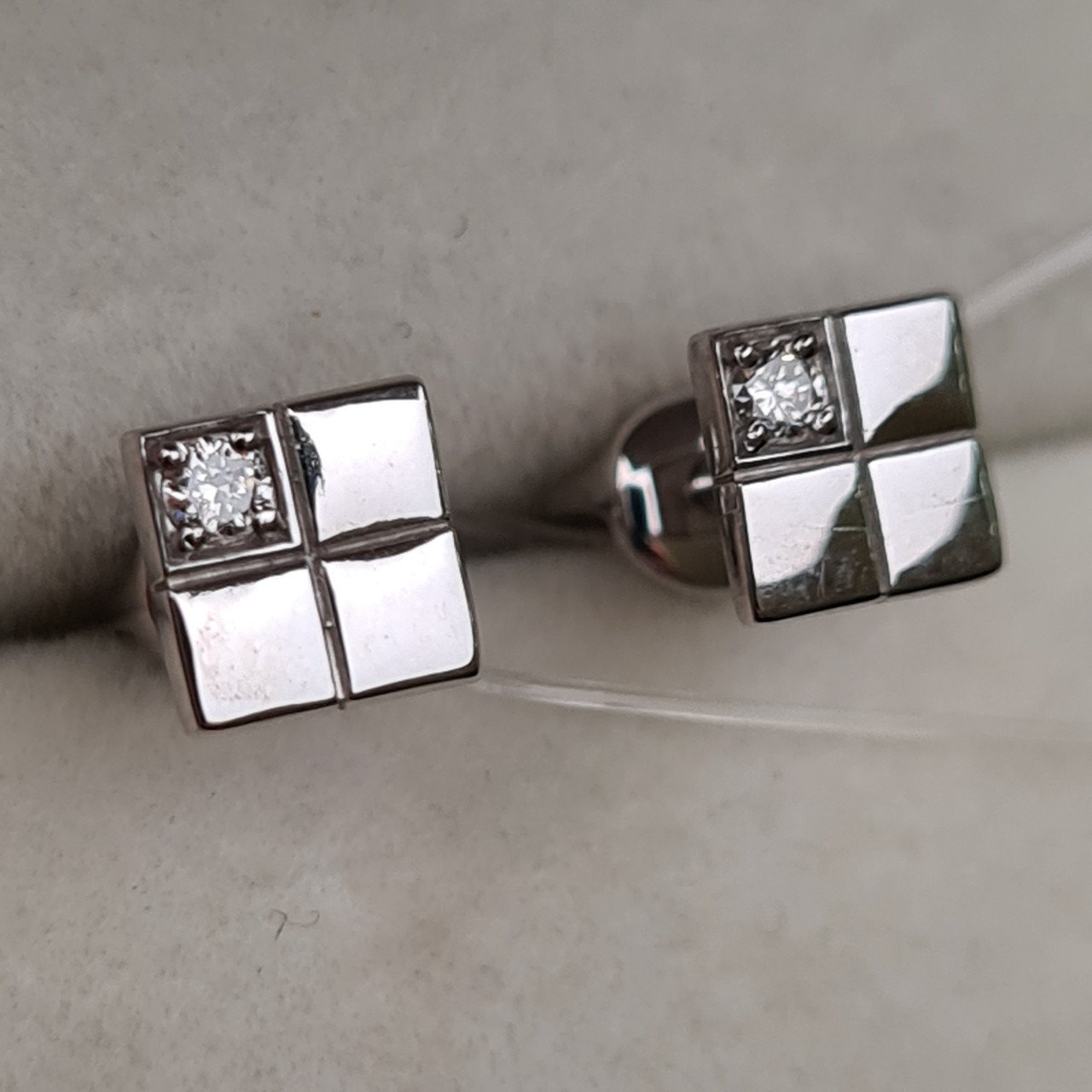 Серьги Deimantas 98178163 1,03гр 0,063ct. купить,NaN