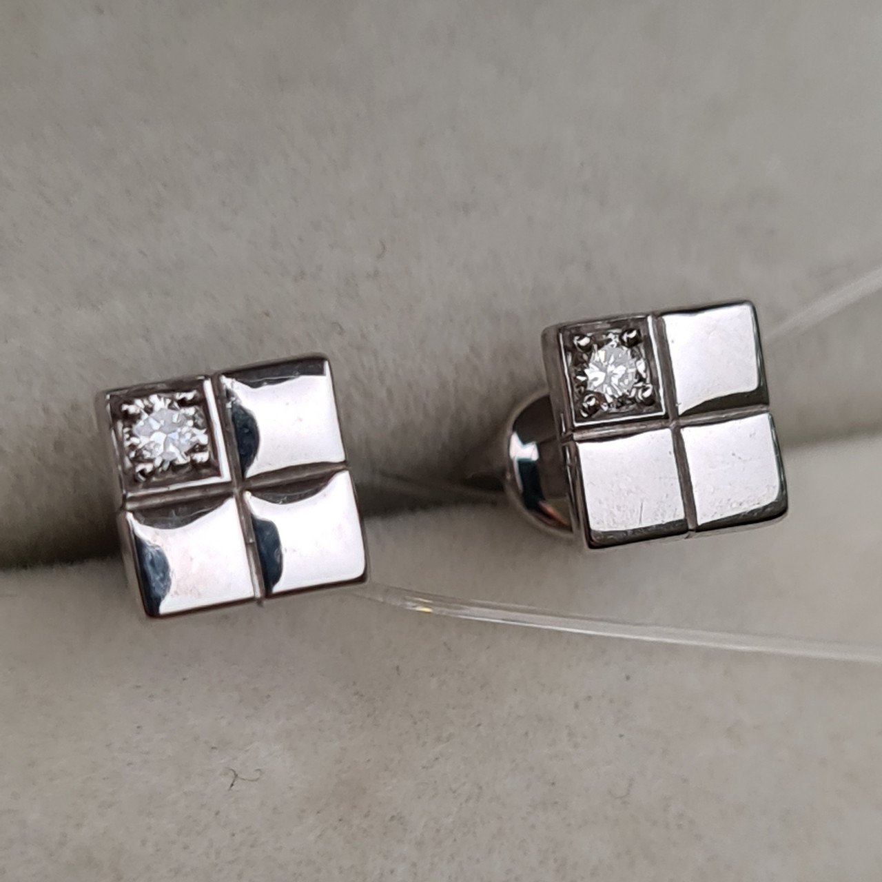 Серьги Deimantas 98178163 1,03гр 0,063ct. купить,NaN