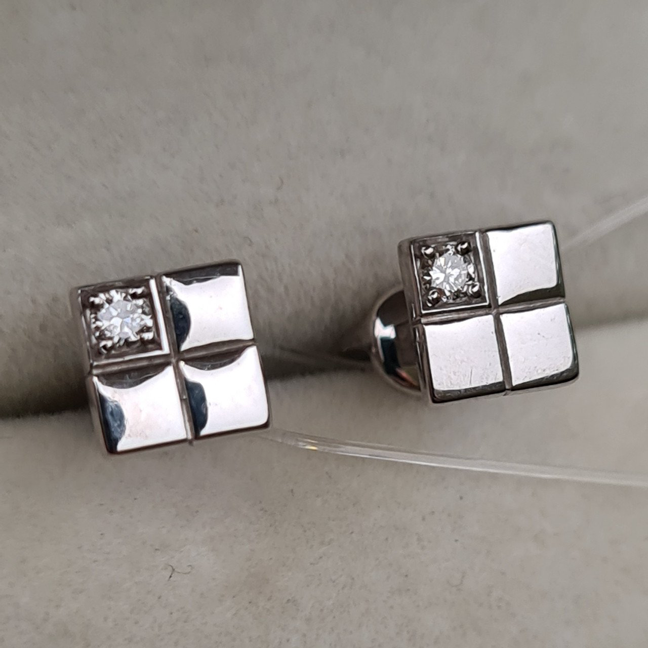 Серьги Deimantas 98178163 1,03гр 0,063ct. купить,NaN