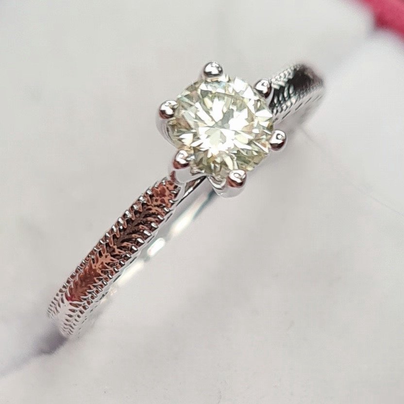 Кольцо Deimantas 81167293 16,5р 2,87гр 0,50ct. купить,NaN