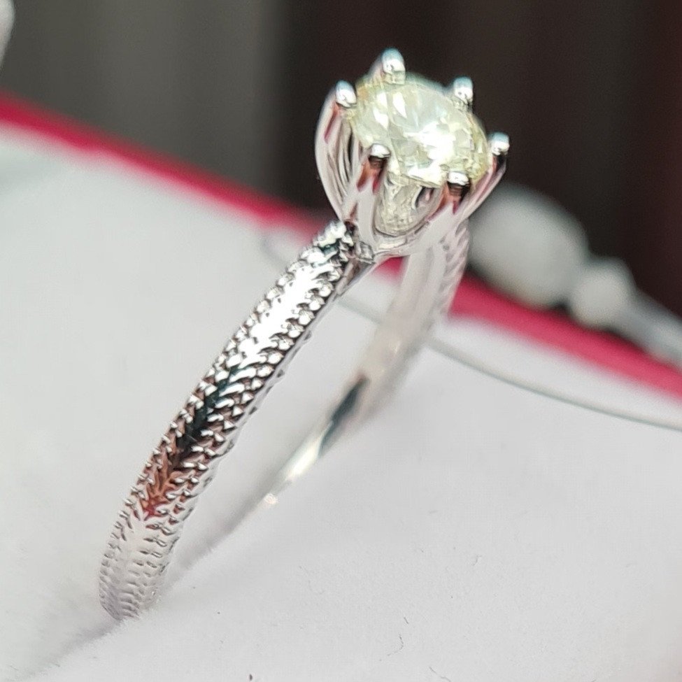 Кольцо Deimantas 81167293 16,5р 2,87гр 0,50ct. купить,NaN