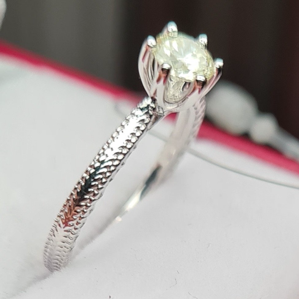 Кольцо Deimantas 81167293 16,5р 2,87гр 0,50ct. купить,NaN