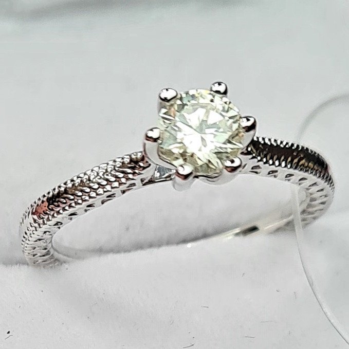 Кольцо Deimantas 81167293 16,5р 2,87гр 0,50ct. купить,NaN