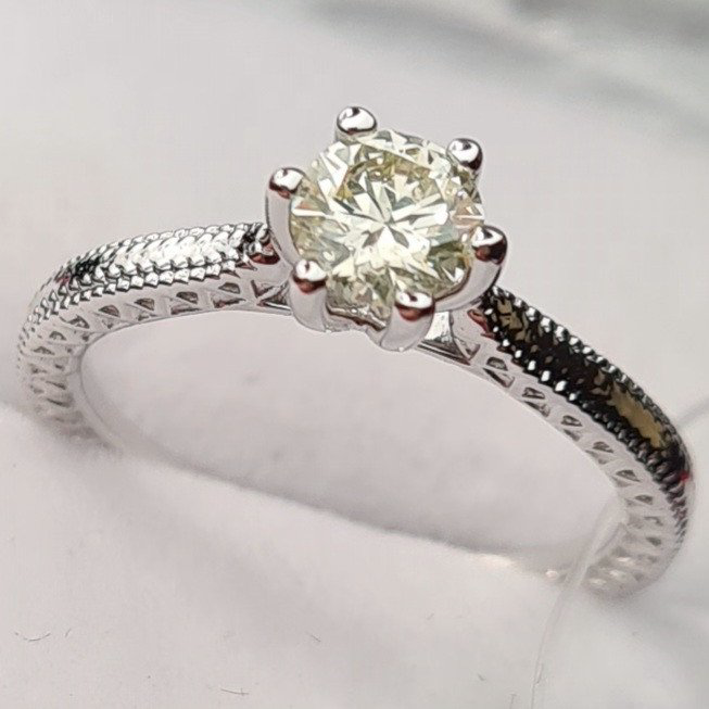 Кольцо Deimantas 81167293 16,5р 2,87гр 0,50ct. купить,NaN