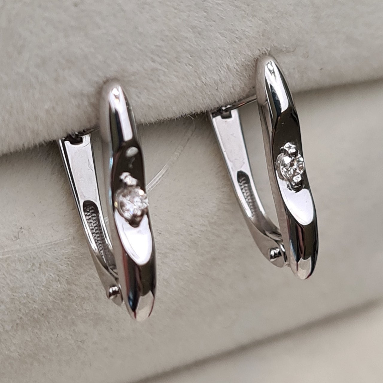 Серьги Deimantas 98178151 1,43гр 0,077ct. купить,NaN