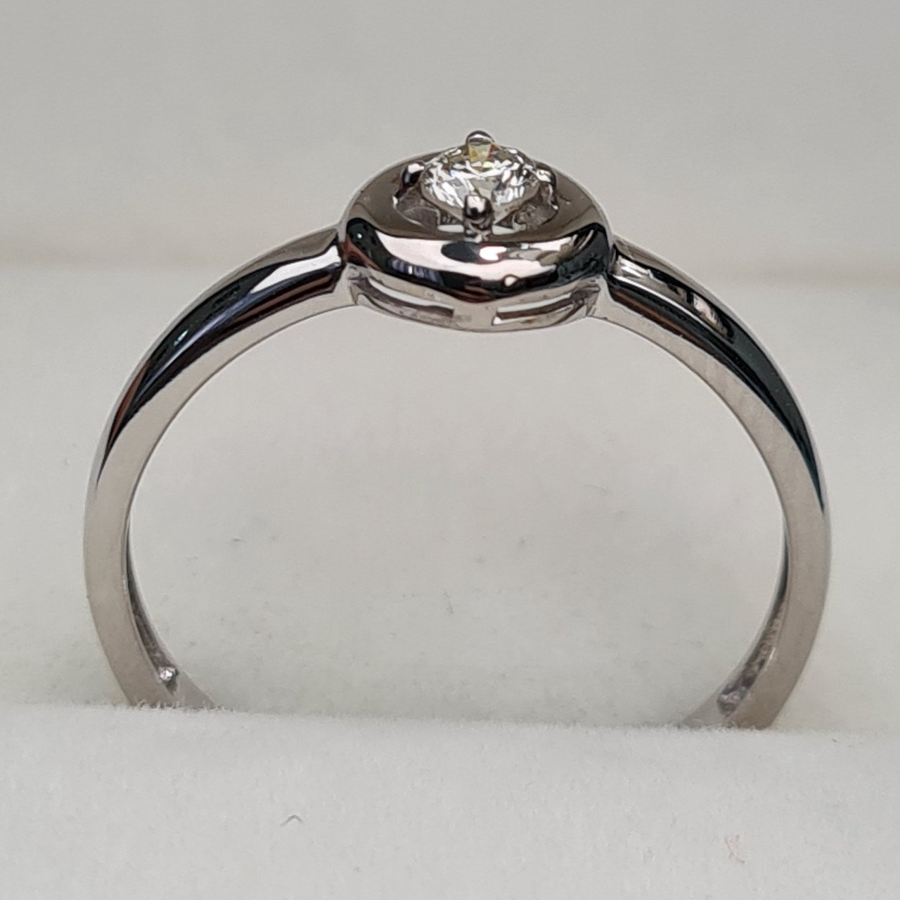 Кольцо Deimantas 94448788 17,5р 1,84гр 0,12ct. купить,NaN