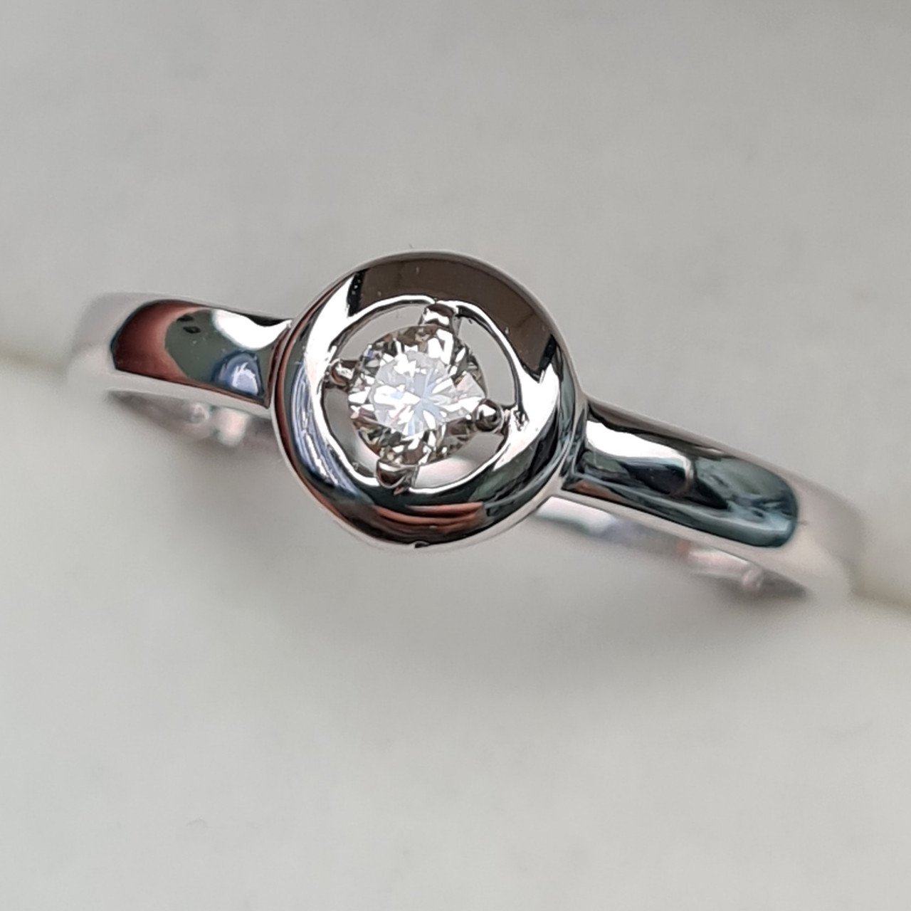 Кольцо Deimantas 94448788 17,5р 1,84гр 0,12ct. купить,NaN