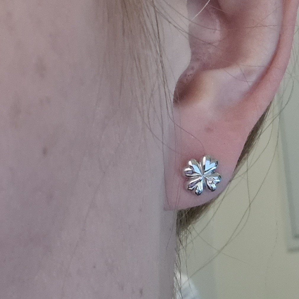 Серьги Deimantas 98178168 1,2гр 0,014ct. купить,NaN